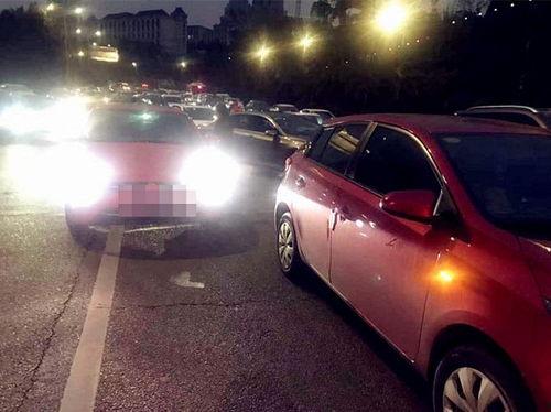 最新红色爆料图片,图片背后的惊人真相 第2张 最新红色爆料图片,图片背后的惊人真相 第2张